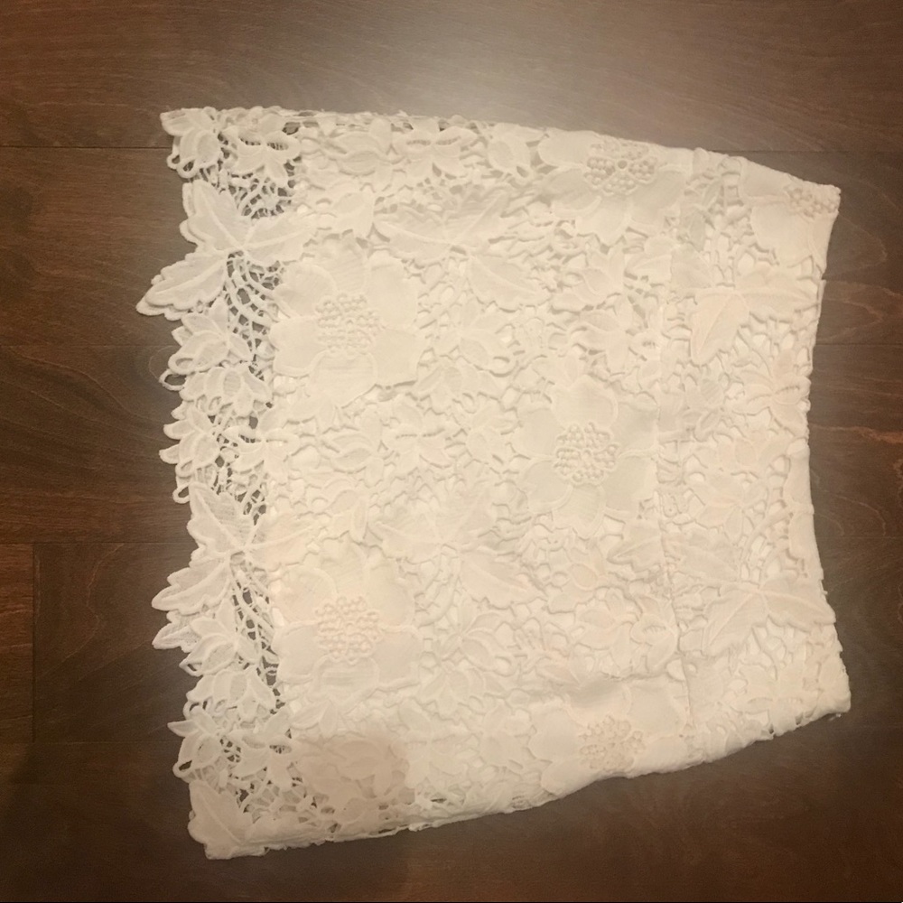 Cream lace skirt, beautiful and only wore once!